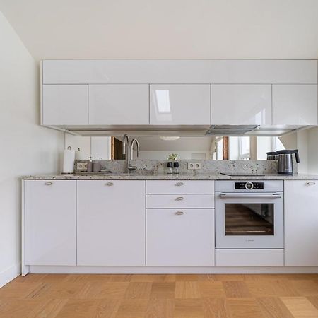 Bright Designer Apartment In City Centre Riga Eksteriør billede