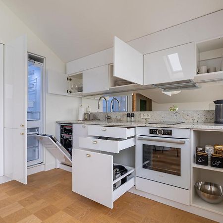 Bright Designer Apartment In City Centre Riga Eksteriør billede